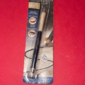 L’Oréal ~Double Extend Eye Illuminator Eyeliner #492 Black Sapphire. RARE/HTF